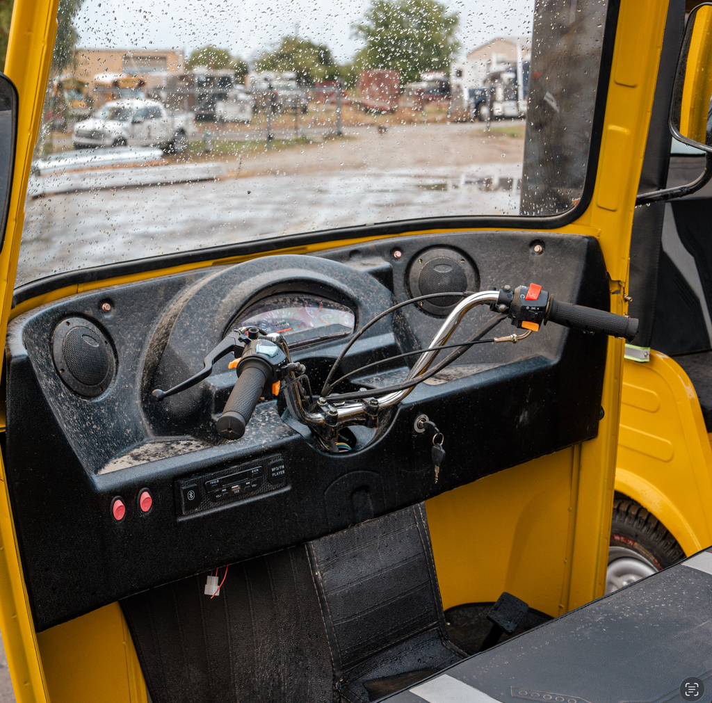 TUK TUKS | DEPOSIT ONLY